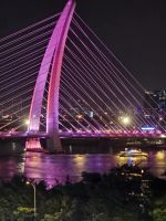 Zentrale Brücke uber den Saigonriver
