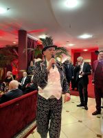 Es startet schon im Foyer