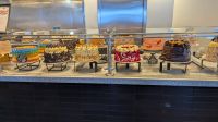 Kuchenbuffet an Bord