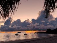 Sonnenuntergang am Hotelstrand Grand Anse Beach