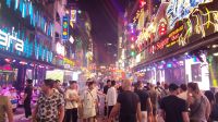 Ho Chi Minh Stadt - Partymeile  