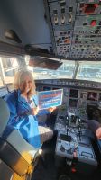Reisebegleitung Petra Hady im Cockpit