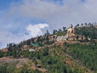 Fotostopp gegenüber der Buddha-Statue in Thimphu