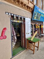 Spaziergang entlang der Künstlerstraße in Sopsokha