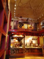 Ein Café mit Geigenkonzert  in Óbidos - Portugal