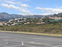 Tag 8 Blick auf die Start- und Landebahn vom Flughafen Funchal