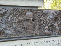 Denkmal für den London Blitz: St Paul's Cathedral erhielt einen Treffer: Blindgänger