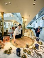 Türkischer Mokka wird traditionell im heißen Sand zubereitet