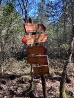 Wanderschilder gibt es natürlich auch