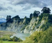 Der Fluss gräbt sich seine Bett