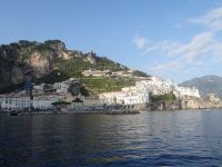 Amalfi vom Meer aus gesehen.