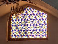 Die wunderschönen Sebeke-Fenster in Ganja in der Moschee