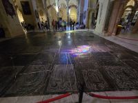 Gräber der Bischöfe und reichen Einwohner im Teil der Kathedrale in Cordoba