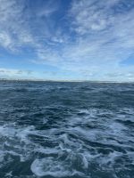 Blick vom Atlantik auf die Küste