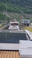 Eine der Schleusen auf der Mosel.jpg