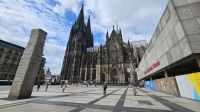 Köln-Am Dom.jpg