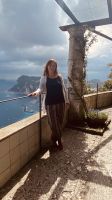 Anacapri - Kerstin an der Villa San Michele.jpeg
