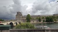 Louvre Außenansicht.jpg