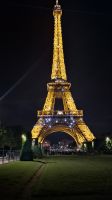 Eiffelturm bei Nacht.jpg