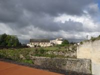 Caen, von der Burg stehen noch die Mauern und der Pallas.