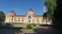 Zentrales Mineralbad. Stadtrundgang in Sofia. Rundreise Rumänien und Bulgarien. 