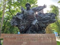 Panfilov-Park in Almaty am Tag der Befreiung