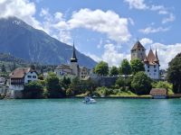 Schifffahrt auf dem Thunersee (Spiez - Schloss mit Schlosskirche)