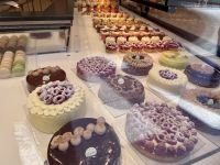 3. Tag: Spaziergang durch das Marais-Viertel – Auslage einer Pâtisserie