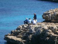 unser Grüppchen am Ende der Felsen