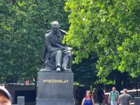 Stadtrundgang durch Bratislava: Denkmal Hviezdoslav