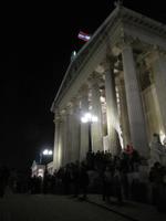 Es werden immer mehr freudige Zuschauer