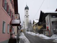 Blick auf die Nesselwanger Pfarrkirche