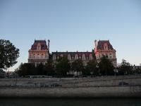 34-Schifffahrt, Hotel de Ville