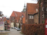 Schiefes Stadtbild in Lueneburg