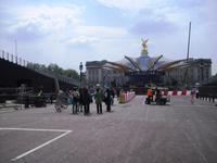 Zugebauter Buckingham Palast