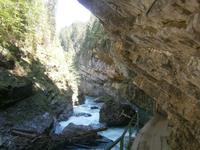Wildromantisch tosendes Wasser der Breitach