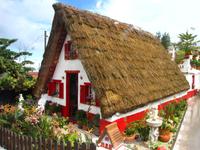 Strohgedecktes Häuschen in Santana