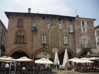 Pavia