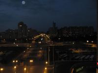 Blick auf die Hauptstraße vom Hotel