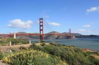 Golden Gate Bridge in strahlendem Sonnenschein