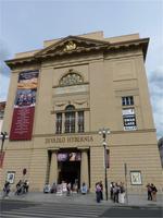 Theater gegenüber Pulverturm