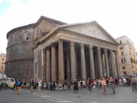 vor dem Pantheon