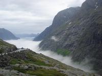 Nebel im Tal vom Trollstiggen
