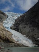 am Briksdalsbreen