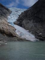 Gletschersee am Briksdalsbreen