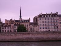 Seine-Bootsfahrt mit Notre Dame im Hintergrund