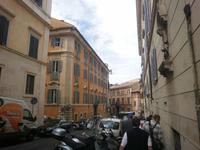 Spaziergang durch die Straßen Roms