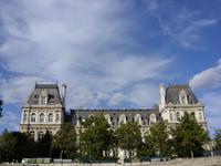 Tag 10 - 12 Pariser Rathaus