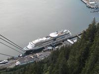 DIe Radiance of the Seas im Hafen von Juneau