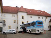 Unser Bus vor dem Hotel